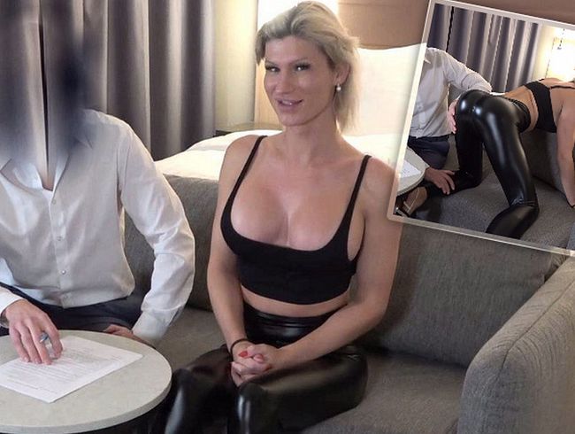 TS_Lady_KimWagner Porno Video: Steuererklärung??? Lass lieber fi**en!!!